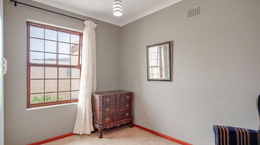 3 Bedroom Property for Sale in Milkwood Park Western Cape